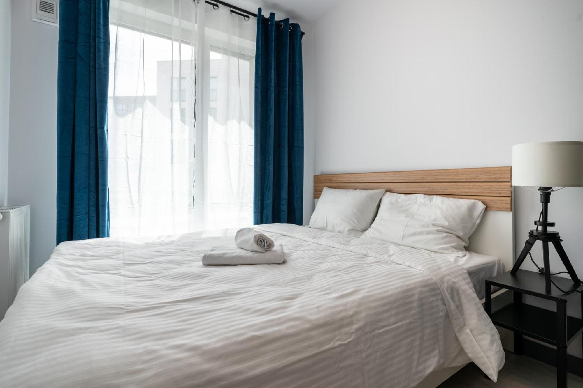Raciborska 2-Bedroom Apartment カトヴィツェ エクステリア 写真