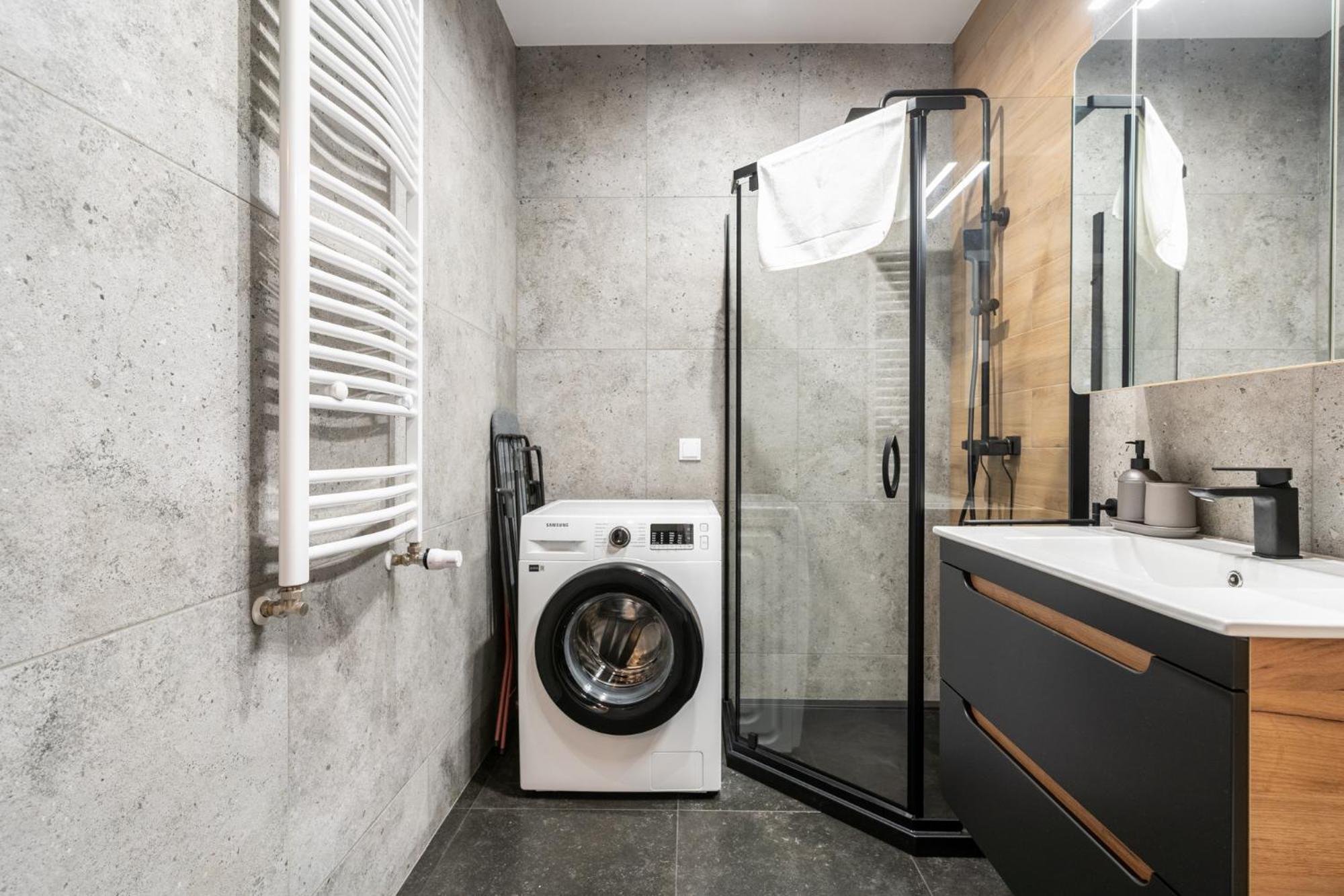 Raciborska 2-Bedroom Apartment カトヴィツェ エクステリア 写真