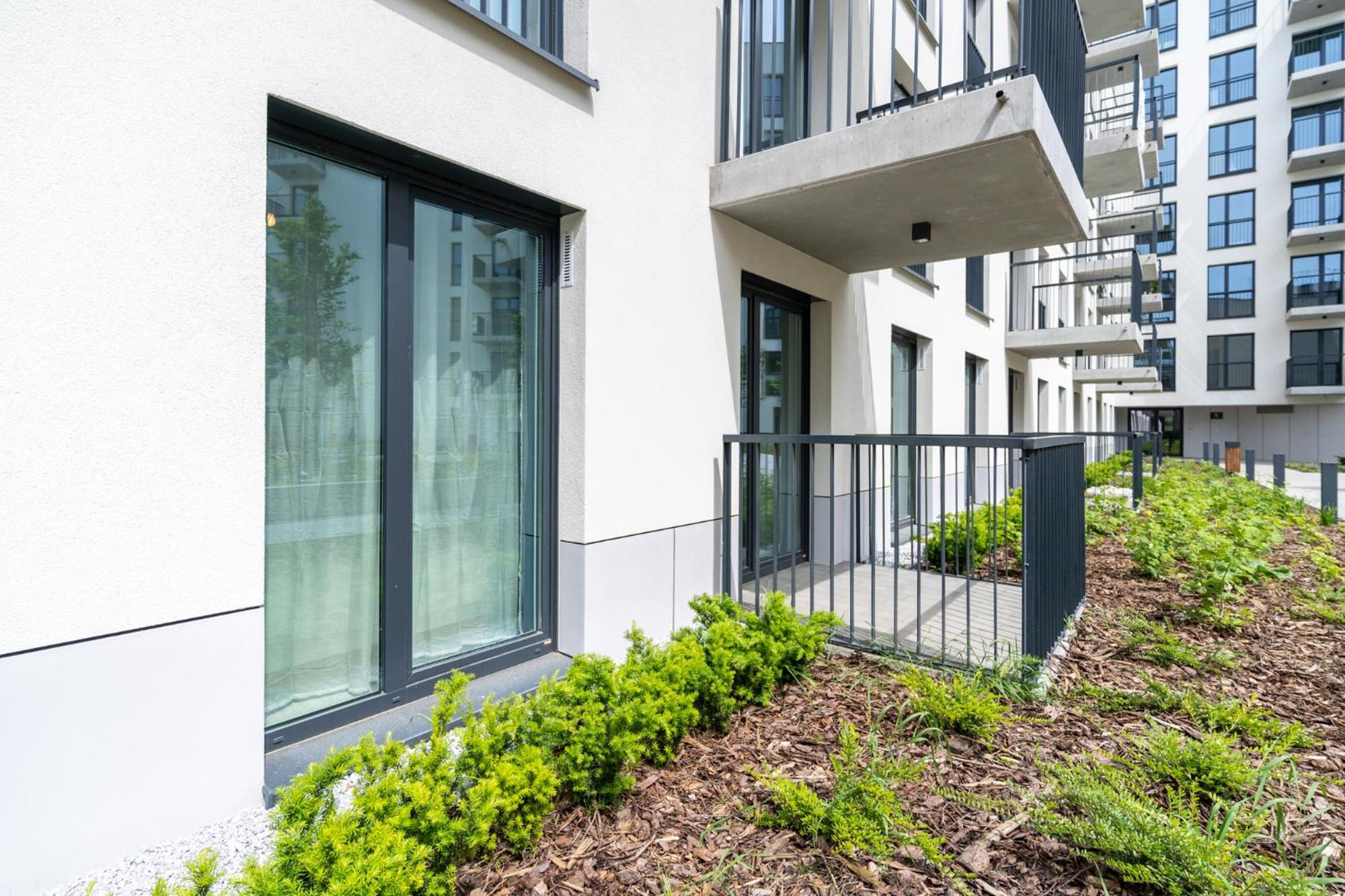 Raciborska 2-Bedroom Apartment カトヴィツェ エクステリア 写真